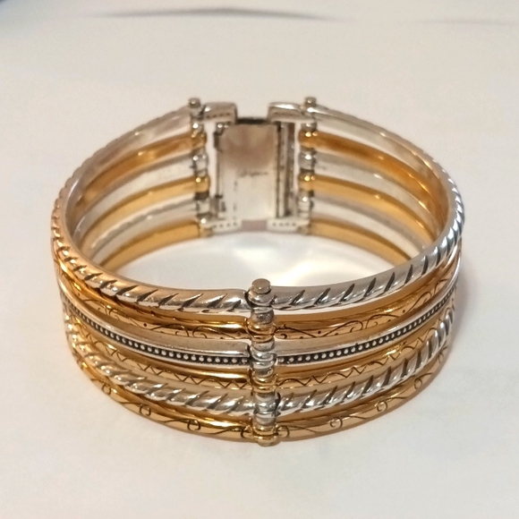 Brighton Jewelry - Brighton~ hinged, two toned, bangle bracelet (Vintage) ✨